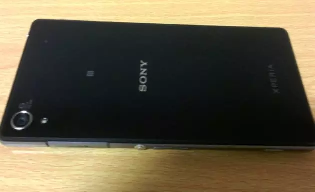 Worm Sony D6503 новый флагман